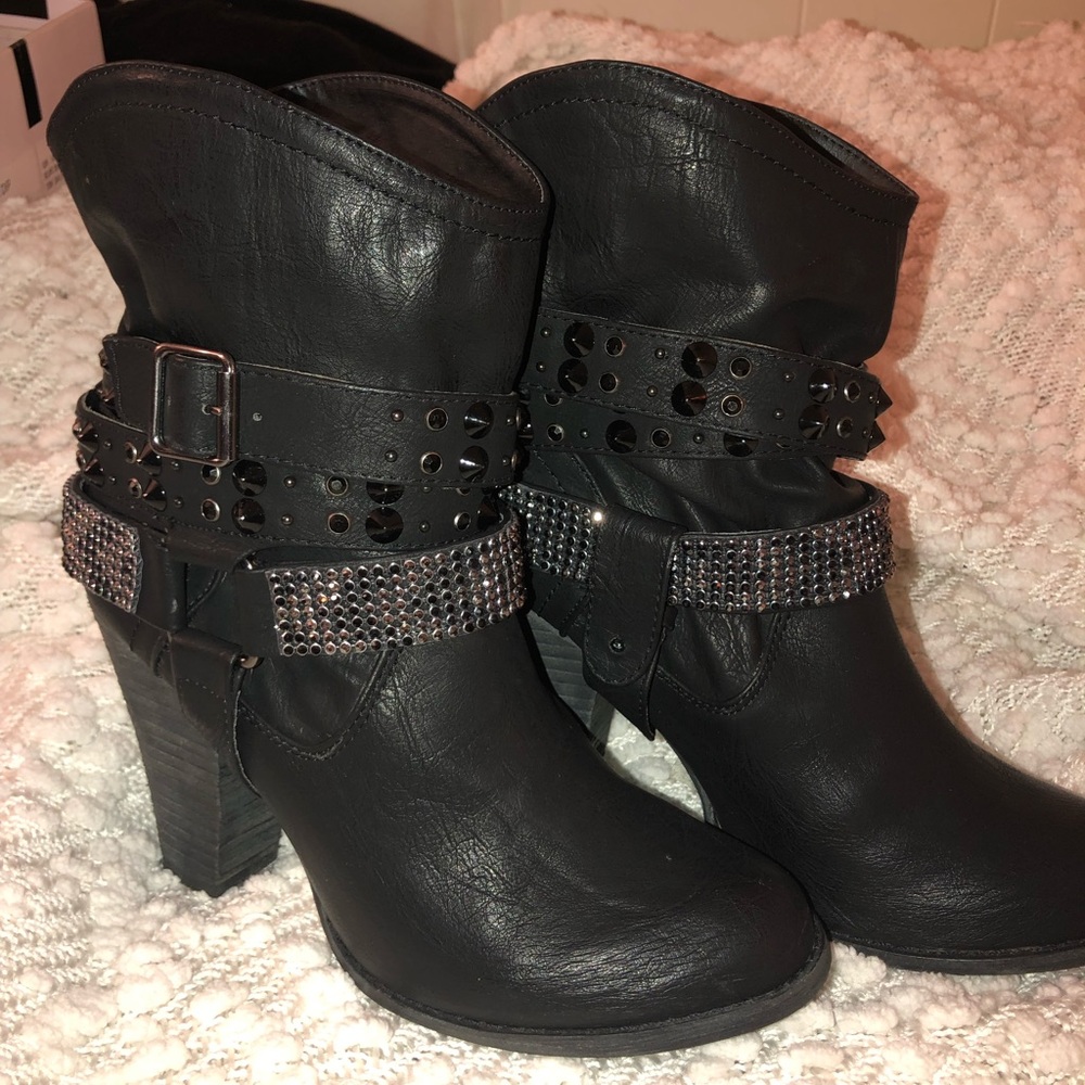 Black buckle booties